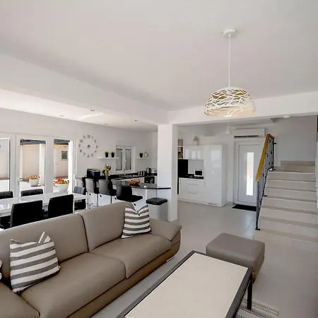 Luxury Olive With Pool And Jacuzzi Near Dubrovnik