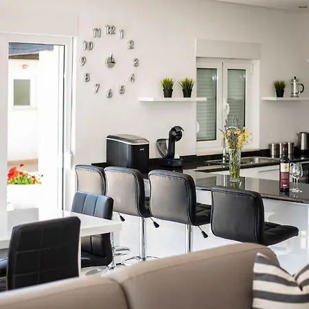 Вилла Luxury Olive With Pool And Jacuzzi Near Dubrovnik *