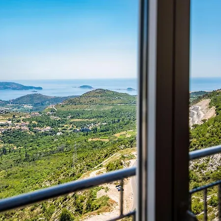 Villa Luxury Olive With Pool And Jacuzzi Near Dubrovnik *